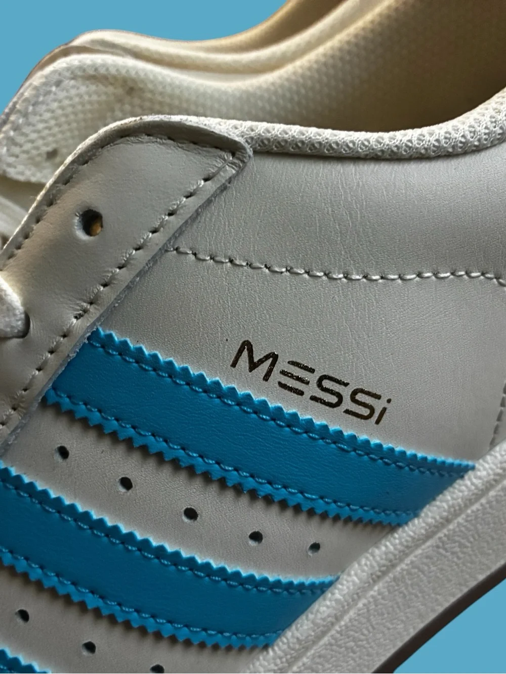 adidas Superstar Lionel Messi Argentina Size 9.5 men/ 10.5 women (US) NEW